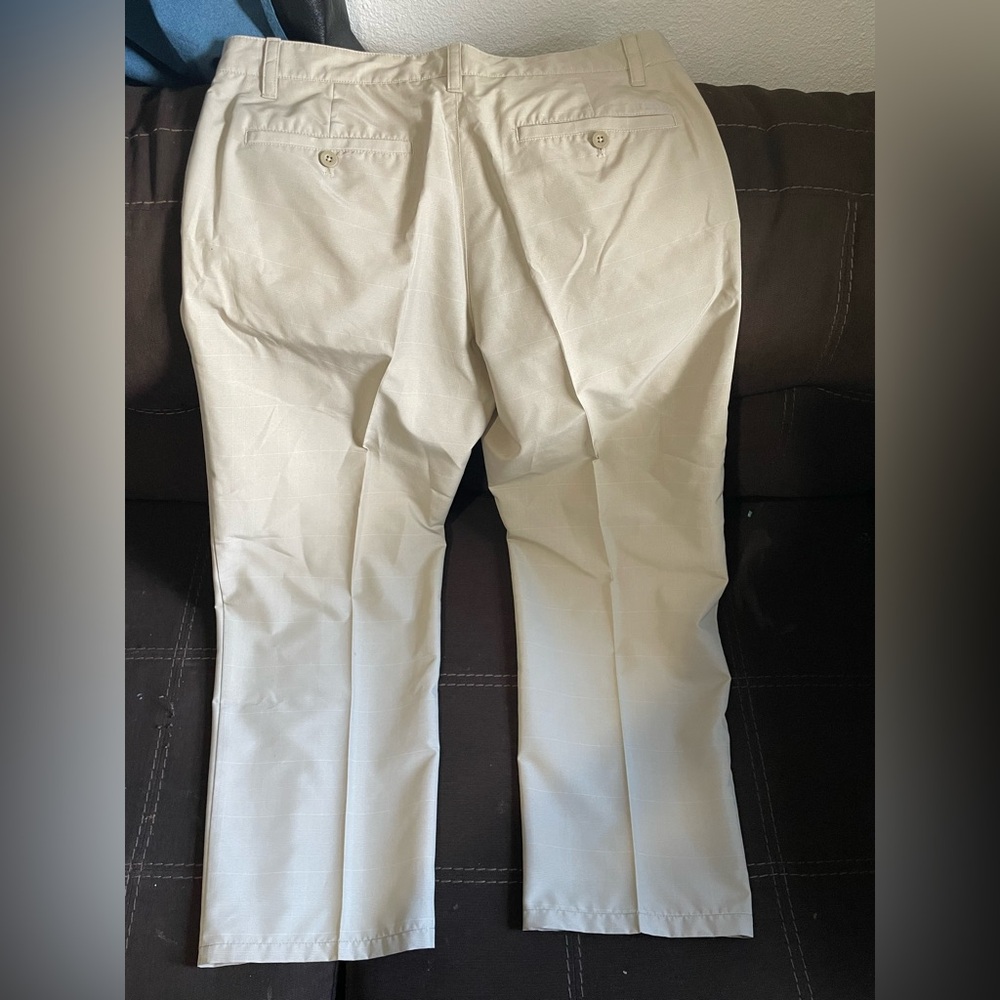 Light Cream Dress Pants for Men Izod Golf Size 34/29 Comfortable end Elegant - Picture 3 of 10